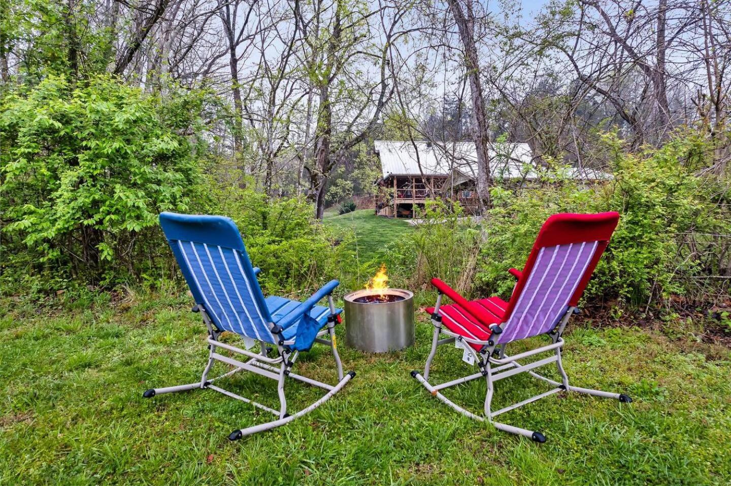 Вілла 1 Mile To Pkwy, Pets, Hot Tub, Creekside, Porch Піджен-Фордж Екстер'єр фото